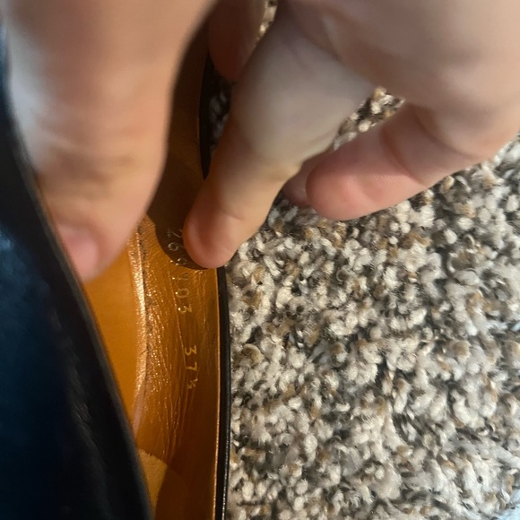 Women’s GUCCI heels - Picture 2 of 4